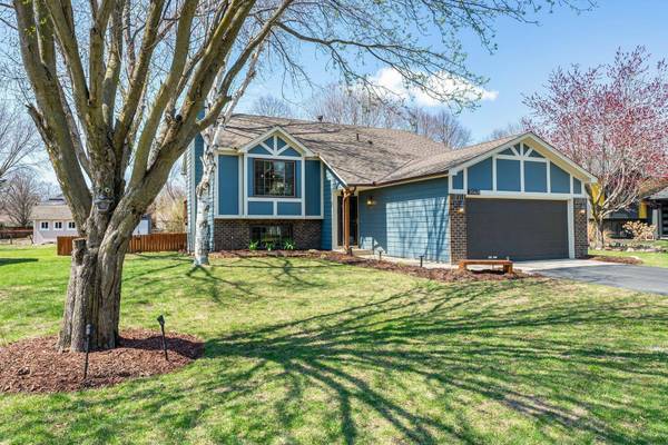 20621 Jaguar AVE, Lakeville, MN 55044