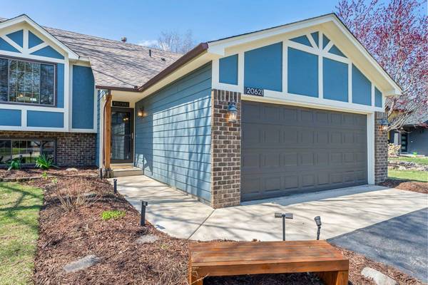 20621 Jaguar AVE, Lakeville, MN 55044