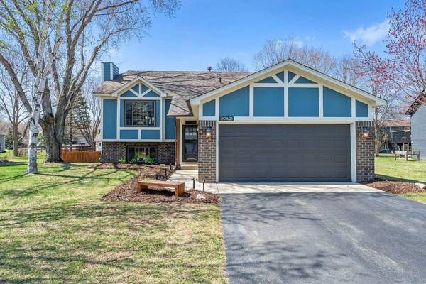 20621 Jaguar AVE, Lakeville, MN 55044