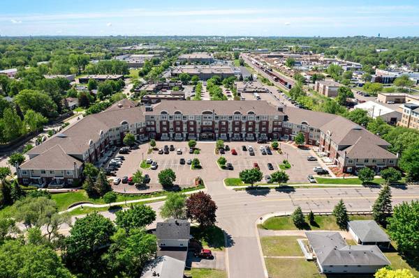 649 Old Highway 8 NW #313, New Brighton, MN 55112