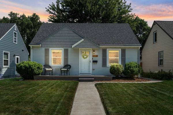 2721 Colorado AVE S, Saint Louis Park, MN 55416