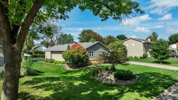 3306 Selkirk DR, Burnsville, MN 55337