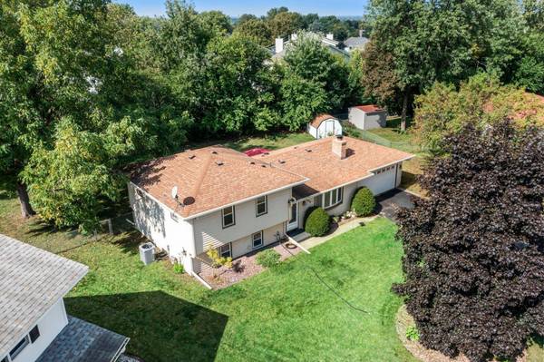 3847 Lodestone CIR, Eagan, MN 55122