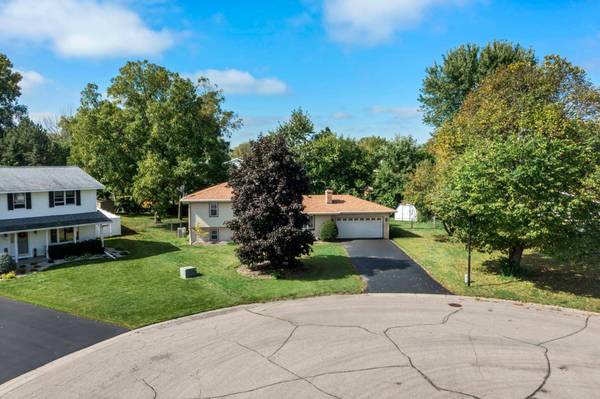 3847 Lodestone CIR, Eagan, MN 55122