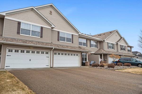 2504 Country View DR, Northfield, MN 55057