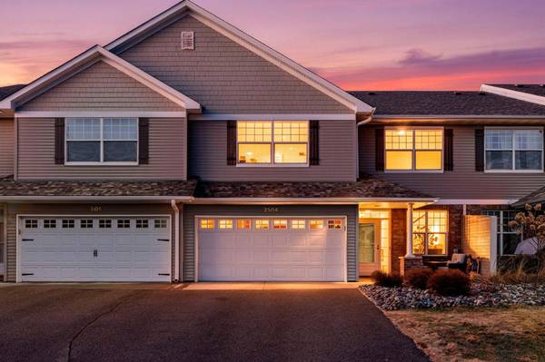 2504 Country View DR, Northfield, MN 55057