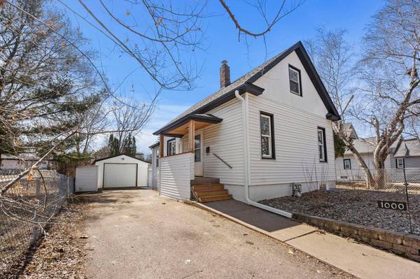 1000 Seminary AVE, Saint Paul, MN 55104