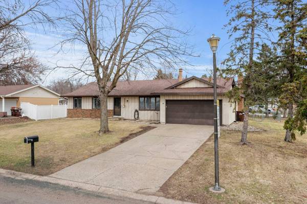 8606 88th ST S, Cottage Grove, MN 55016