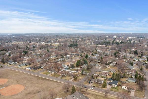 8606 88th ST S, Cottage Grove, MN 55016