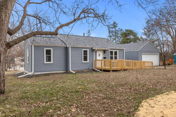 10325 Grand AVE S, Bloomington, MN 55420