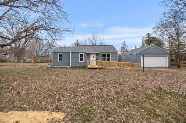 10325 Grand AVE S, Bloomington, MN 55420