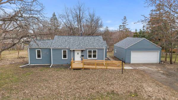 10325 Grand AVE S, Bloomington, MN 55420