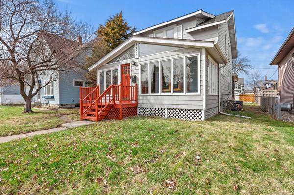 1203 Juno AVE, Saint Paul, MN 55116