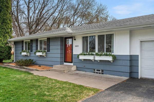 10631 Xavier AVE S, Bloomington, MN 55437