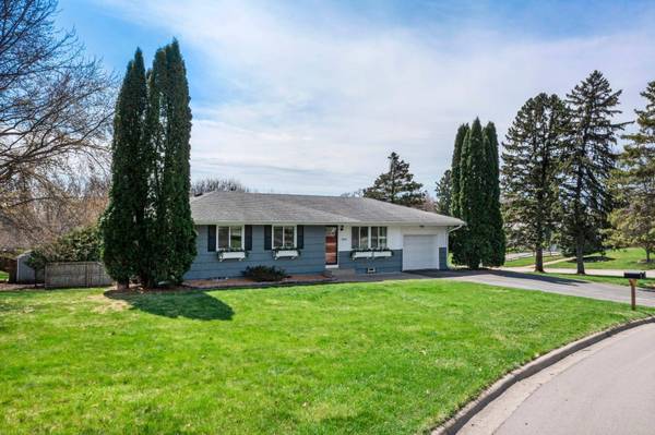 10631 Xavier AVE S, Bloomington, MN 55437