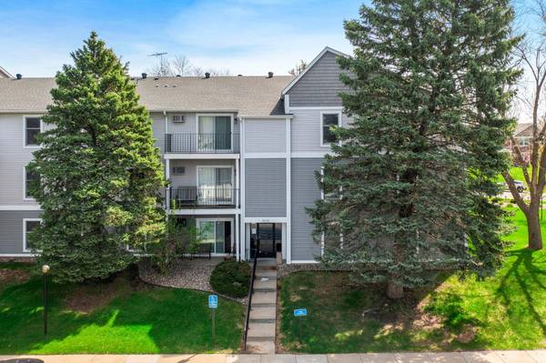 7675 142nd ST W #114, Saint Paul, MN 55124
