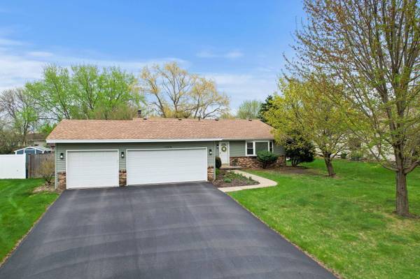 17076 Forfar CT, Farmington, MN 55024