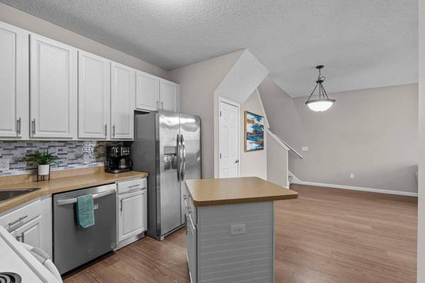 2504 Country View DR, Northfield, MN 55057