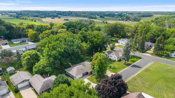 208 4th ST SW, New Prague, MN 56071
