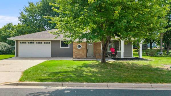 208 4th ST SW, New Prague, MN 56071
