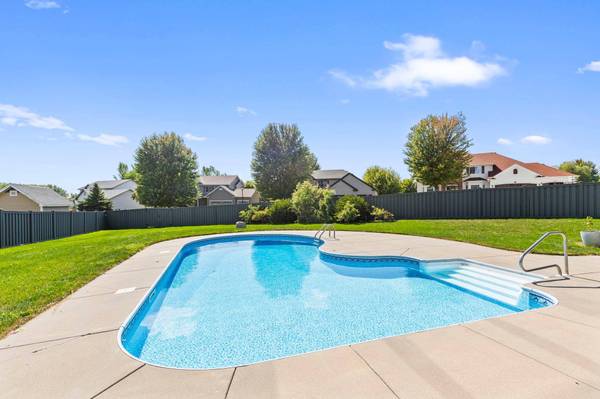 7242 205th ST W, Lakeville, MN 55044