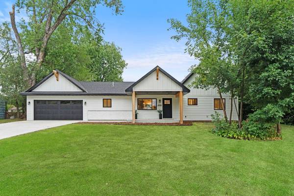 9931 Quince ST NW, Coon Rapids, MN 55433