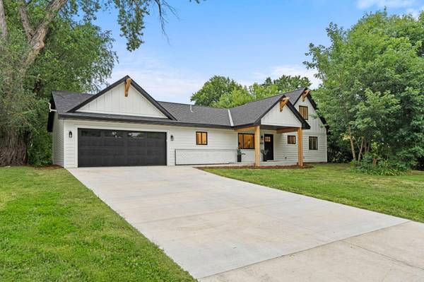 9931 Quince ST NW, Coon Rapids, MN 55433