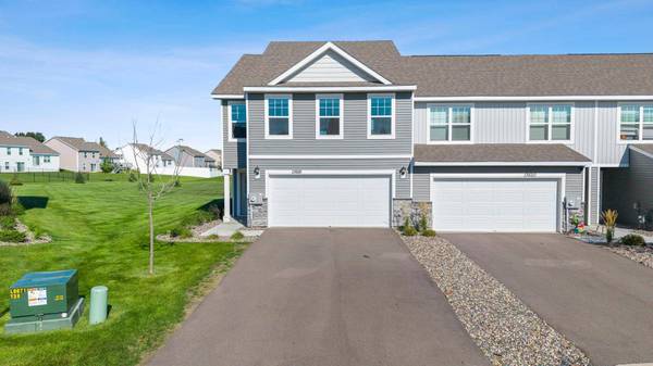 13616 Kaylemore TRL, Rosemount, MN 55068