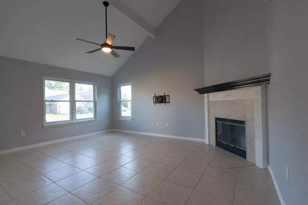 452 Sandy Ridge Circle, Mary Esther, FL 32569