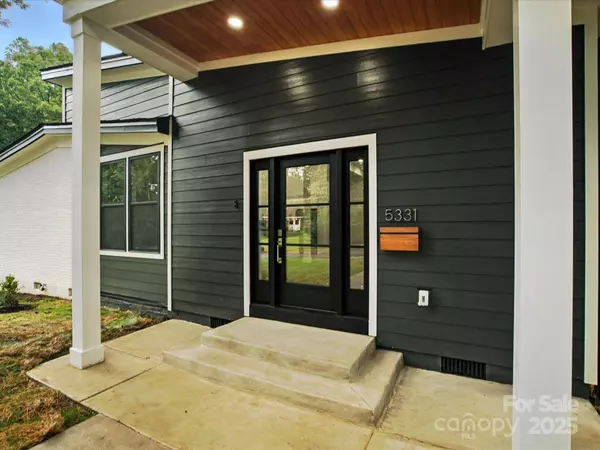 5331 Coburg AVE, Charlotte, NC 28215