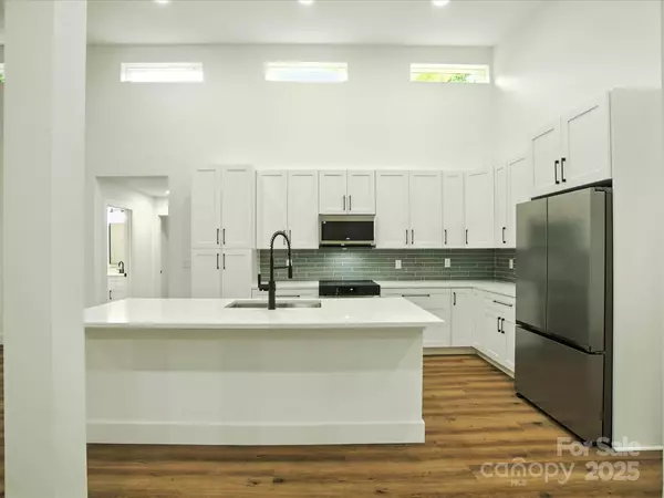 5331 Coburg AVE, Charlotte, NC 28215