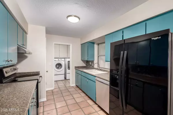 4158 E CRESCENT Avenue, Mesa, AZ 85206