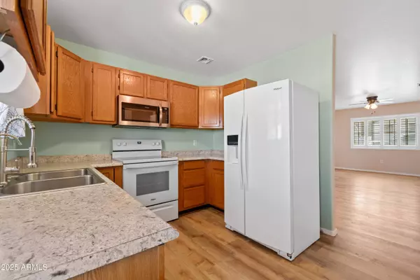 689 N 6TH Drive, Show Low, AZ 85901