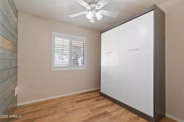 689 N 6TH Drive, Show Low, AZ 85901