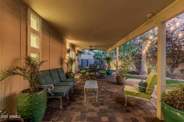 11822 S COCONINO Street, Phoenix, AZ 85044