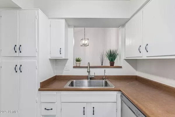 826 S CASITAS Drive #A, Tempe, AZ 85281