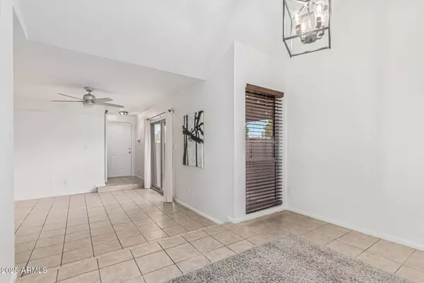 826 S CASITAS Drive #A, Tempe, AZ 85281