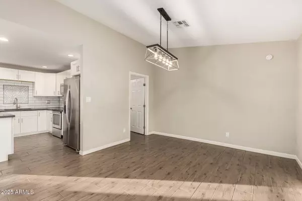 19237 N 5TH Avenue, Phoenix, AZ 85027