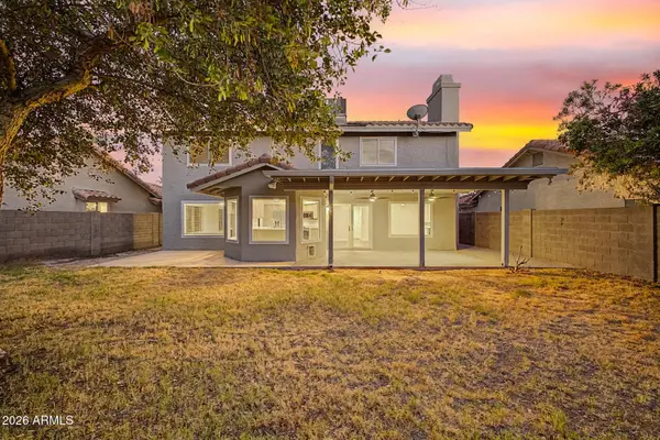 4236 E AMBERWOOD Drive, Phoenix, AZ 85048