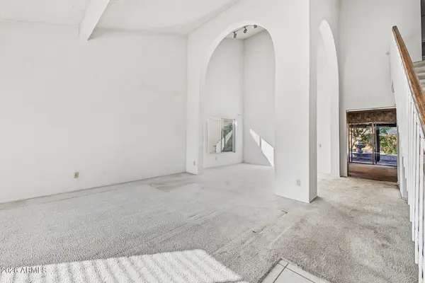 5630 S ROCKY POINT Road, Tempe, AZ 85283