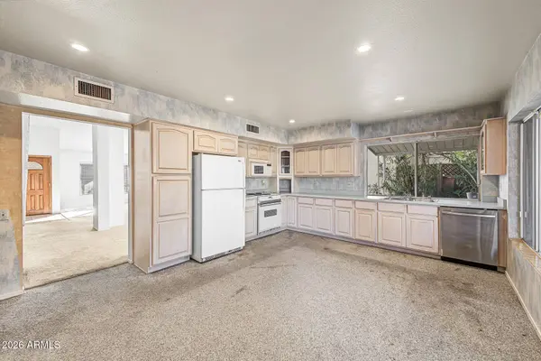 5630 S ROCKY POINT Road, Tempe, AZ 85283