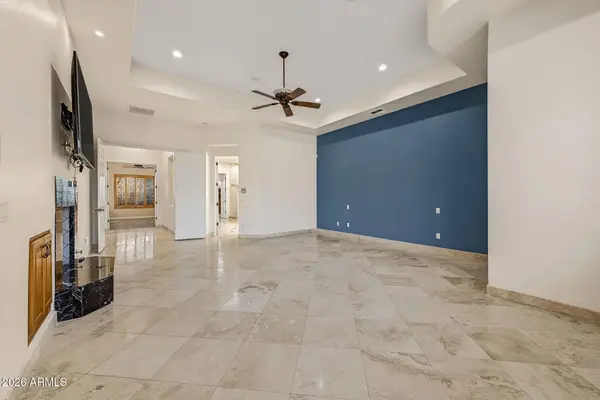 8300 E DIXILETA Drive #298, Scottsdale, AZ 85266