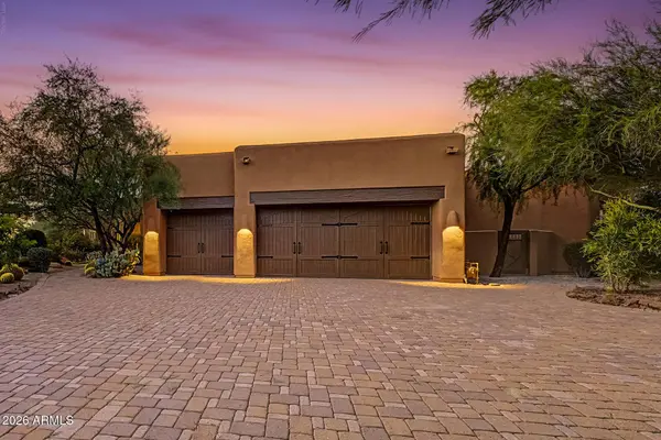 8300 E DIXILETA Drive #298, Scottsdale, AZ 85266