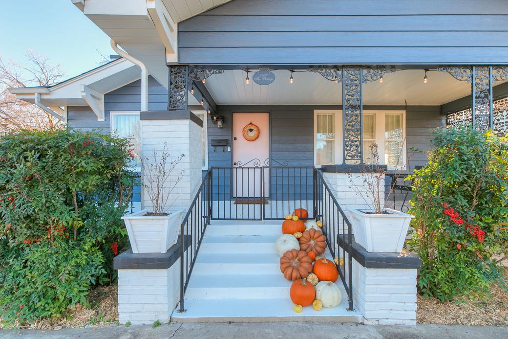 Top 10 Ways to Make Your Fall Open House Extra Cozy