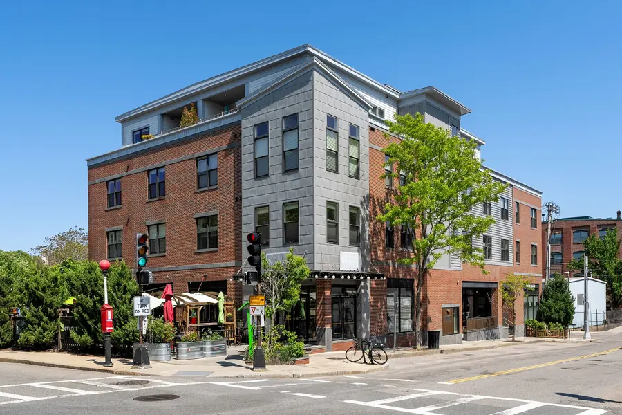 156 Green St #301, Jamaica Plain, MA 02130-2778