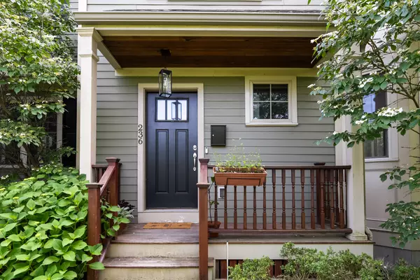 Jamaica Plain, MA 02130-3838,2 Jamaica Pl