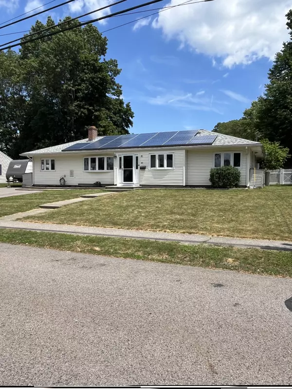 40 E Evergreen Rd, Natick, MA 01760-1766