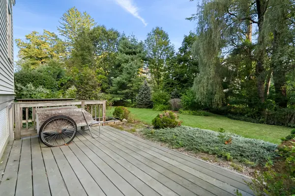 9 Training Field Rd, Wayland, MA 01778-1415