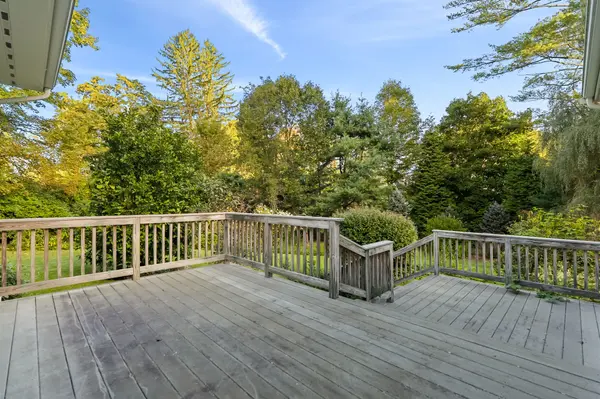 9 Training Field Rd, Wayland, MA 01778-1415