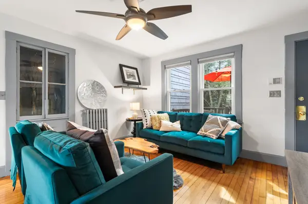 24 Bellington St, Belmont, MA 02478-2622